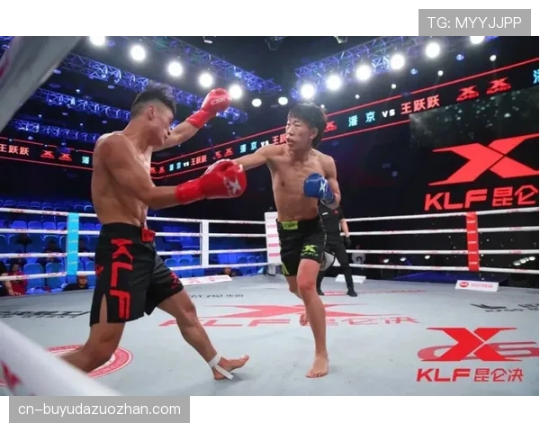 “世雄格斗第三轮今晚开战，泰拳新星披切迎救赎之战”